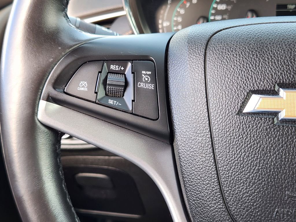 Used 2018 Chevrolet Trax LT w/ LT Convenience Package image 18