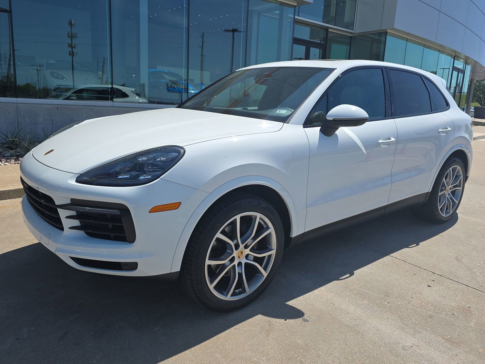 Used 2019 Porsche Cayenne image 1