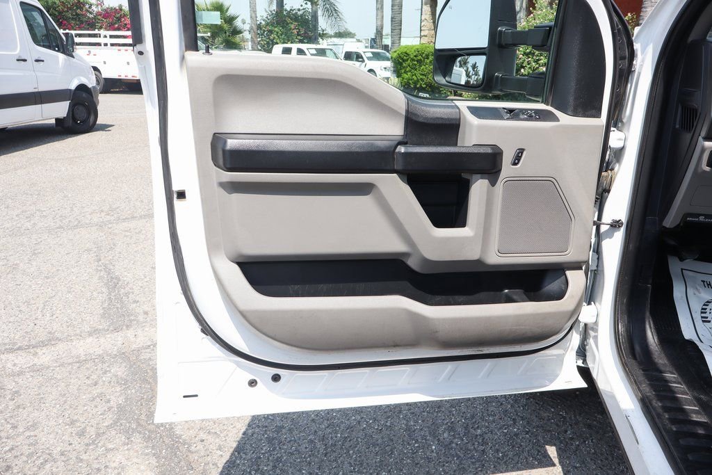 Used 2020 Ford F350 XL w/ Power Equipment Group image 18