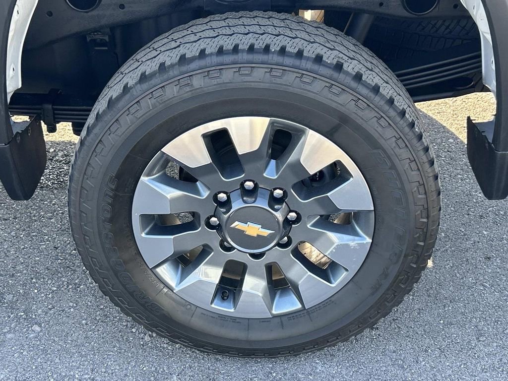 Used 2022 Chevrolet Silverado 2500 Custom image 15