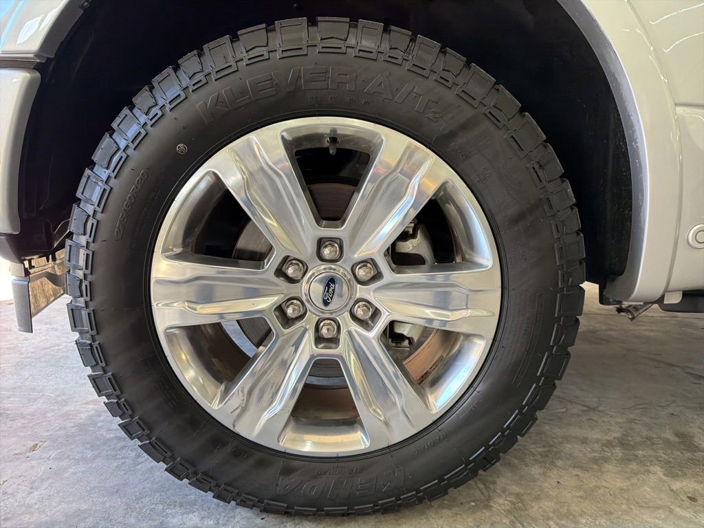 Used 2018 Ford F150 Platinum w/ Equipment Group 701A Luxury image 14