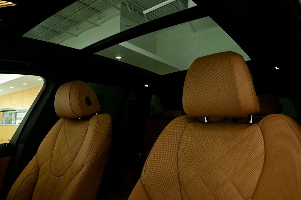 Used 2025 BMW X5 xDrive40i w/ Premium Package image 21