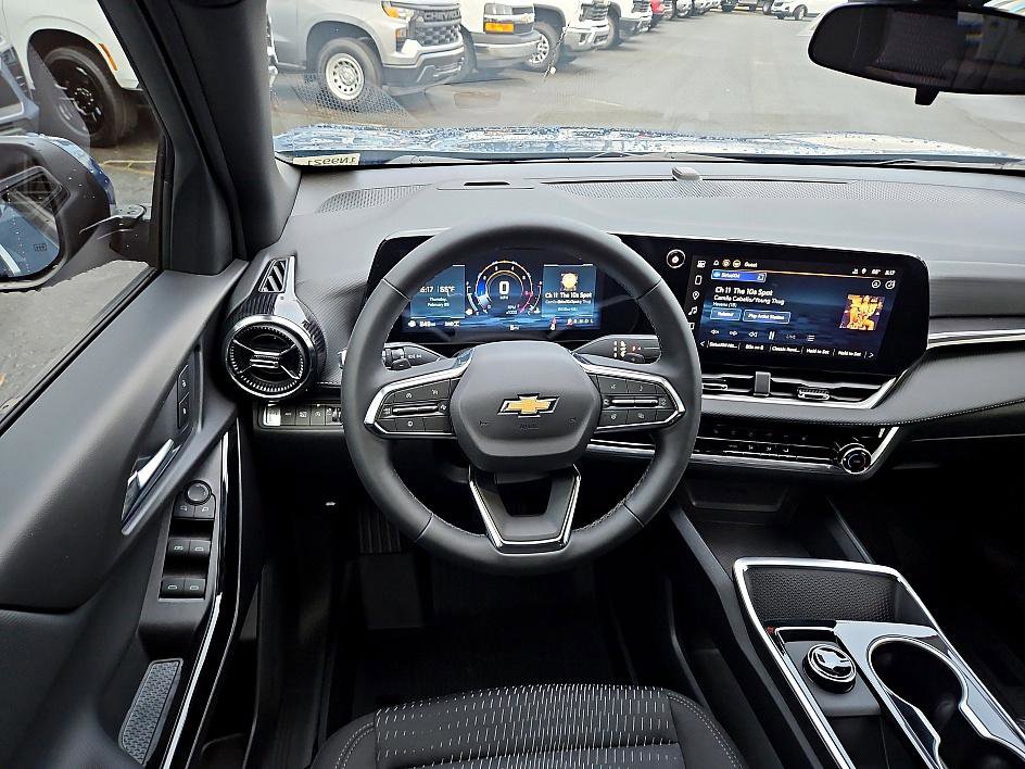 New 2026 Chevrolet Equinox LT image 12