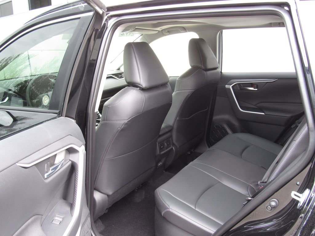 Certified 2025 Toyota RAV4 XLE Premium AWD/4WD image 15