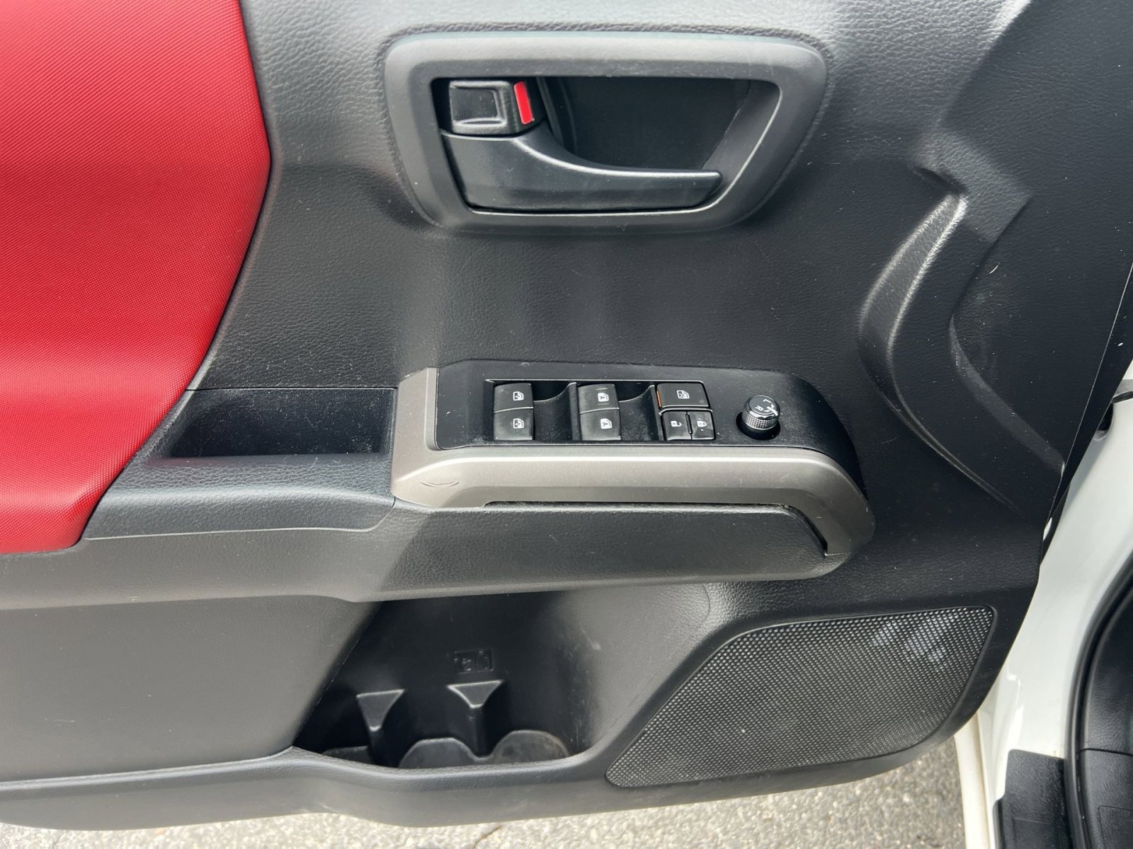 Used 2023 Toyota Tacoma SR5 image 15