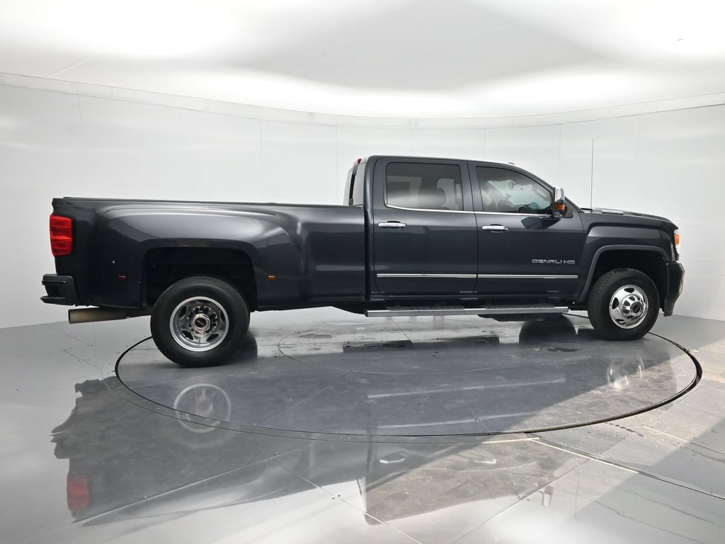 Used 2018 GMC Sierra 3500 Denali w/ Duramax Plus Package AWD/4WD image 4
