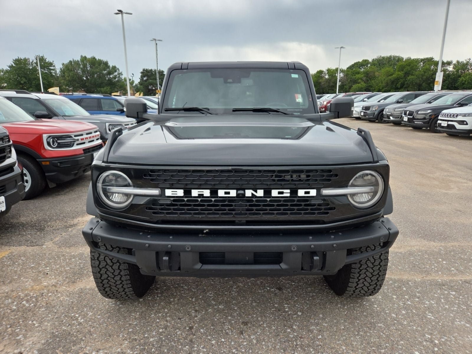 Used 2025 Ford Bronco Badlands AWD/4WD image 11