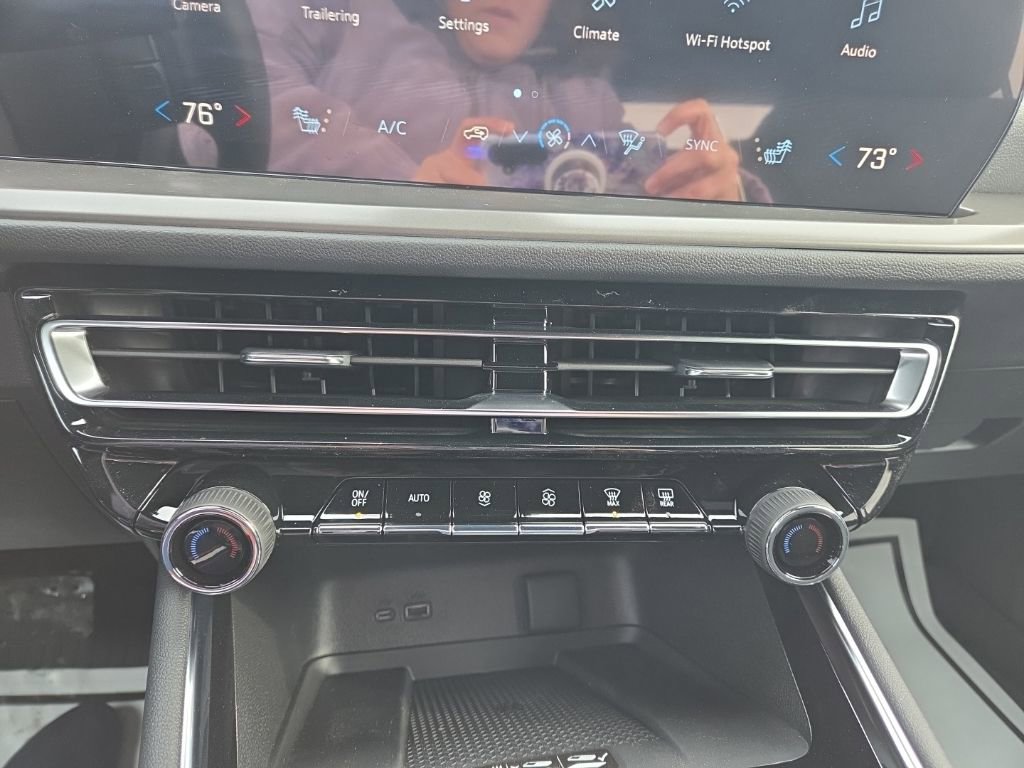 New 2026 Chevrolet Traverse LT w/ LPO, Floor Liner Package image 18