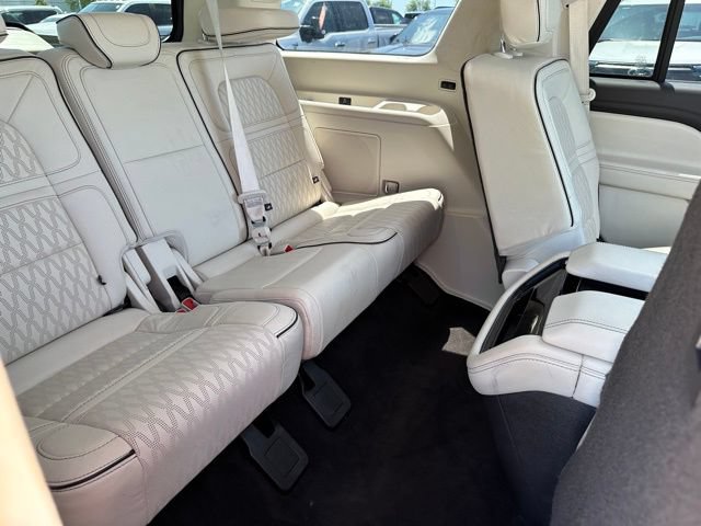 Used 2021 Lincoln Navigator Black Label AWD/4WD image 10