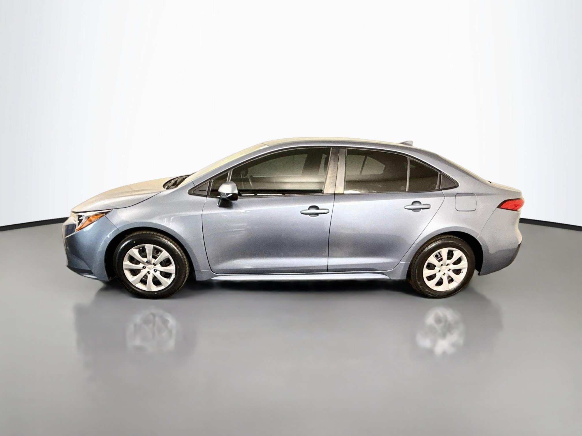 Used 2021 Toyota Corolla LE FWD image 6