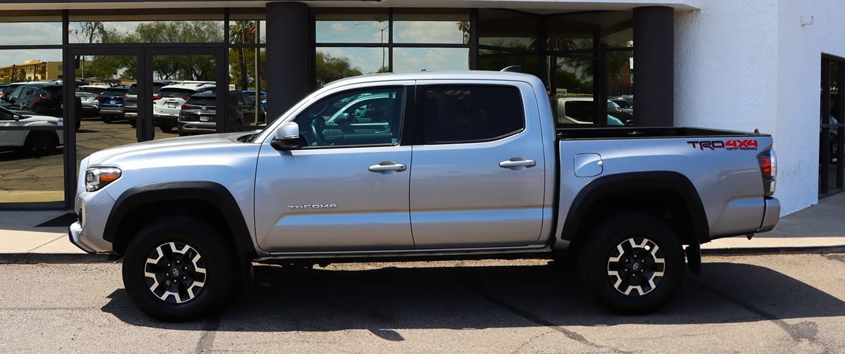 Used 2021 Toyota Tacoma TRD Off-Road w/ Technology Package AWD/4WD image 8