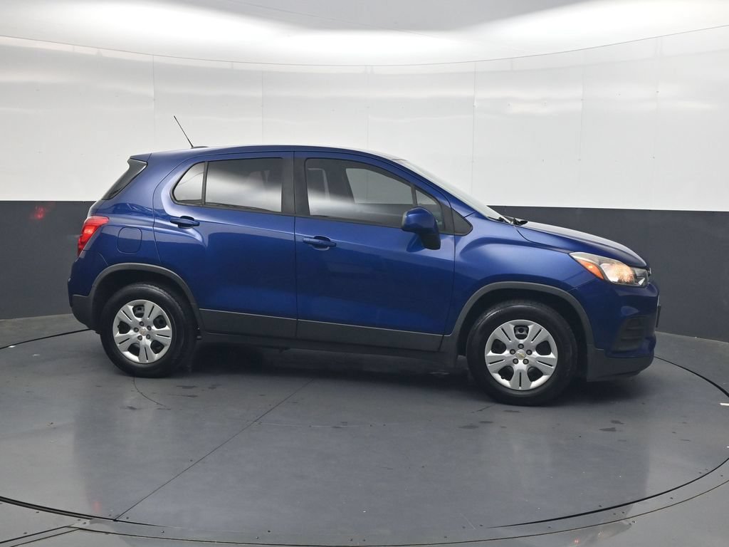 Used 2017 Chevrolet Trax LS FWD image 4