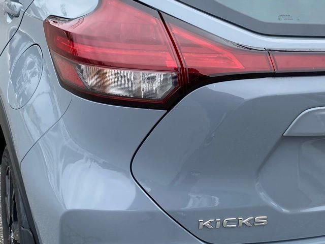 Used 2023 Nissan Kicks SR w/ SR Premium Package FWD image 10