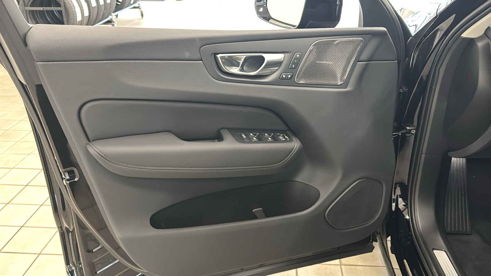 New 2026 Volvo XC60 T8 Plus w/ Protection Package Premier AWD/4WD image 21