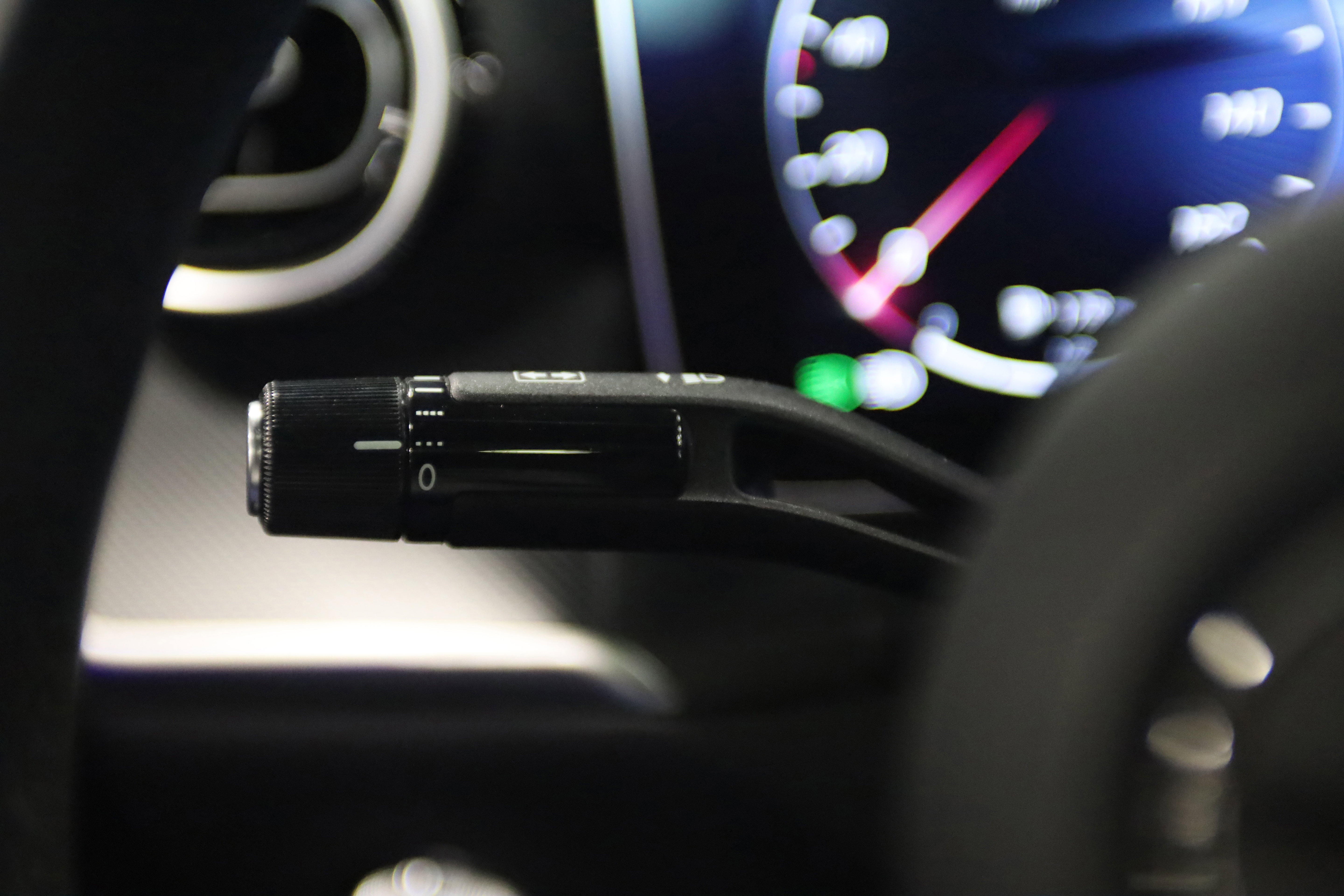 Used 2024 Mercedes-Benz GLC 300 4MATIC image 23