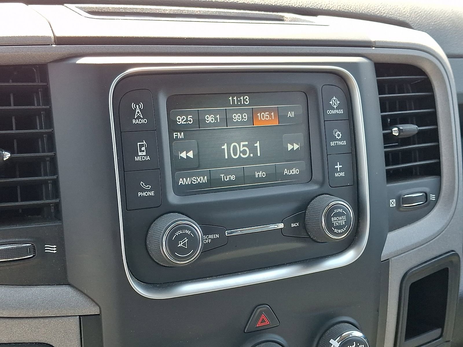 Used 2017 RAM 1500 Express AWD/4WD image 17