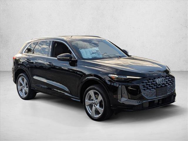 Certified 2025 Audi Q5 Premium Plus w/ Premium Plus AWD/4WD image 5