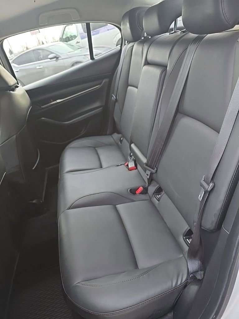 Used 2024 MAZDA MAZDA3 s image 13