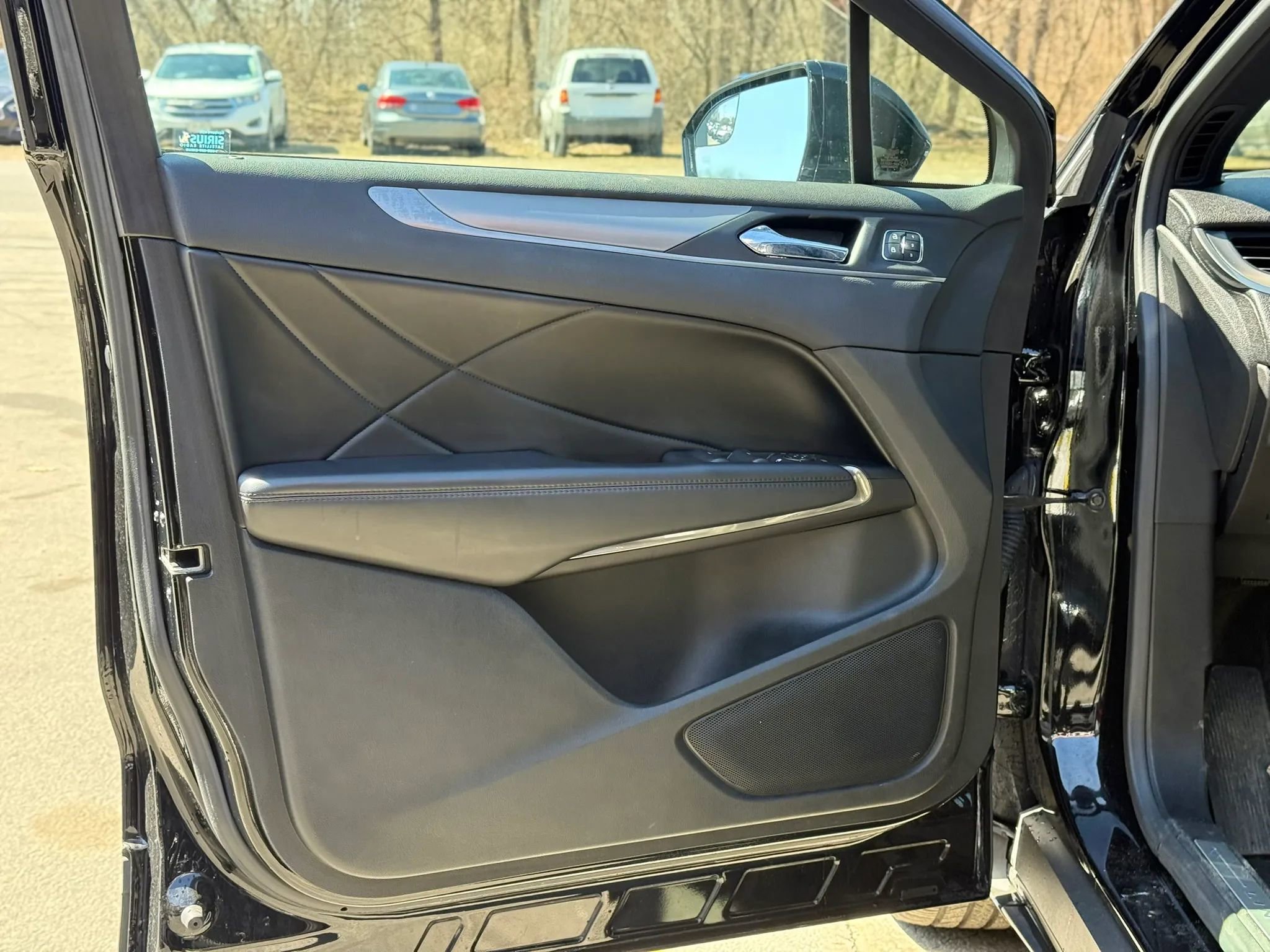Used 2017 Lincoln MKC Premiere image 10
