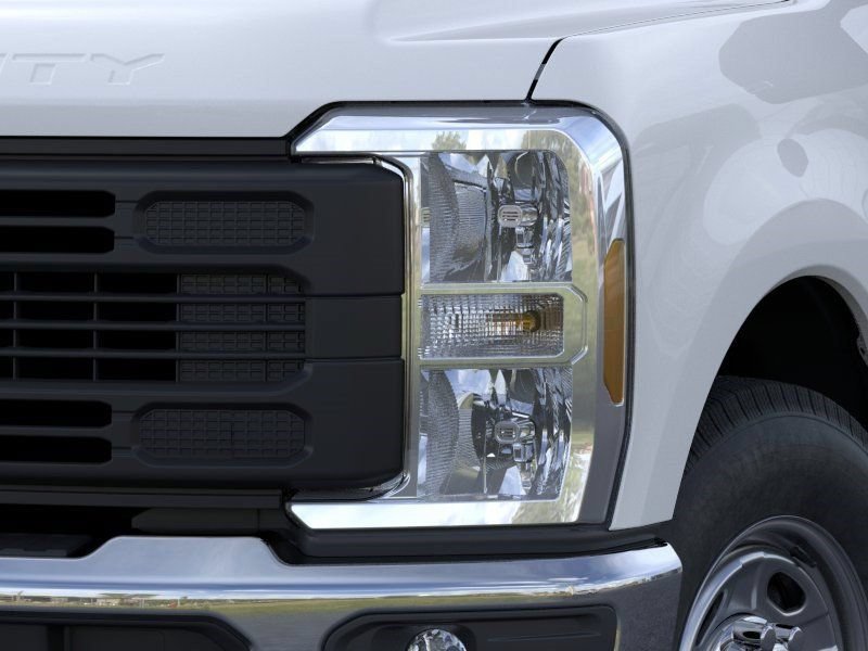 New 2026 Ford F250 XL w/ XL Chrome Package RWD image 18