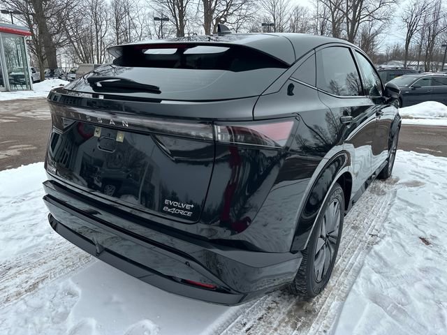 Used 2024 Nissan Ariya AWD image 5