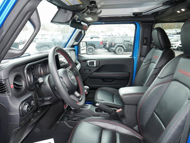 Used 2024 Jeep Wrangler Unlimited Rubicon w/ Convenience Group image 2