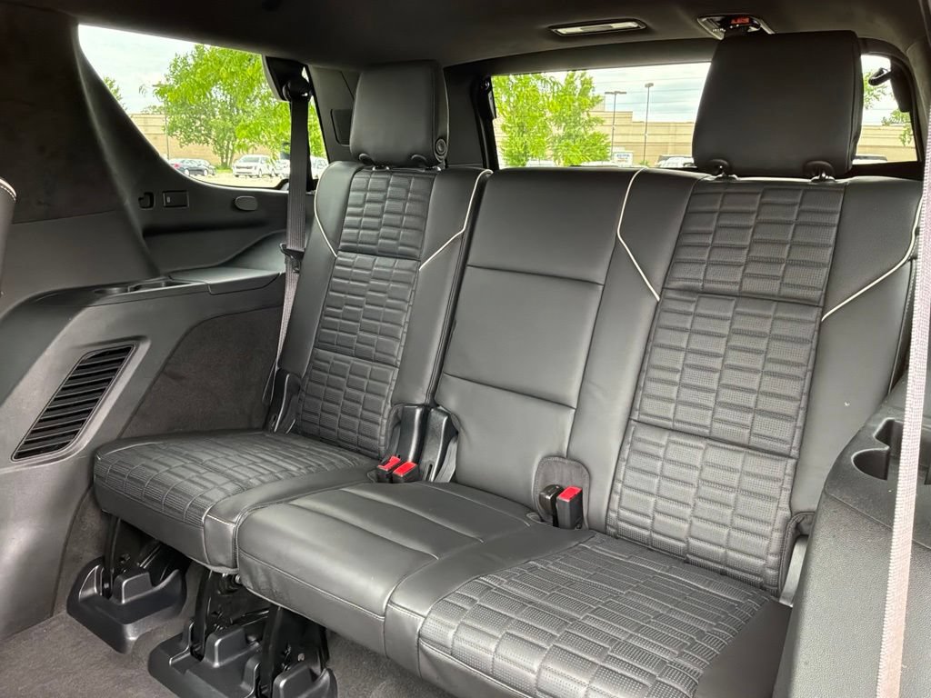 Used 2023 Cadillac Escalade Sport Platinum w/ LPO, ONYX Package AWD/4WD image 30