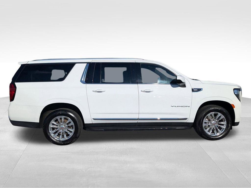 Used 2024 GMC Yukon XL SLT RWD image 3