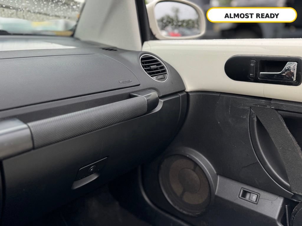 Used 2007 Volkswagen Beetle Triple White Edition FWD image 12