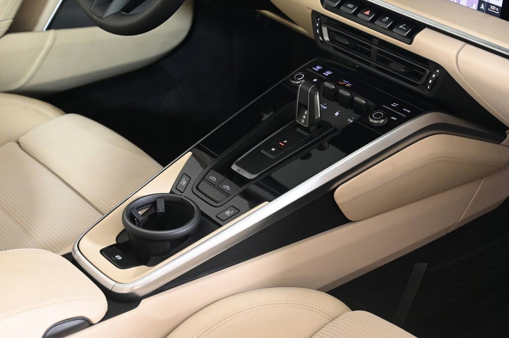 Certified 2021 Porsche 911 Targa 4S image 26