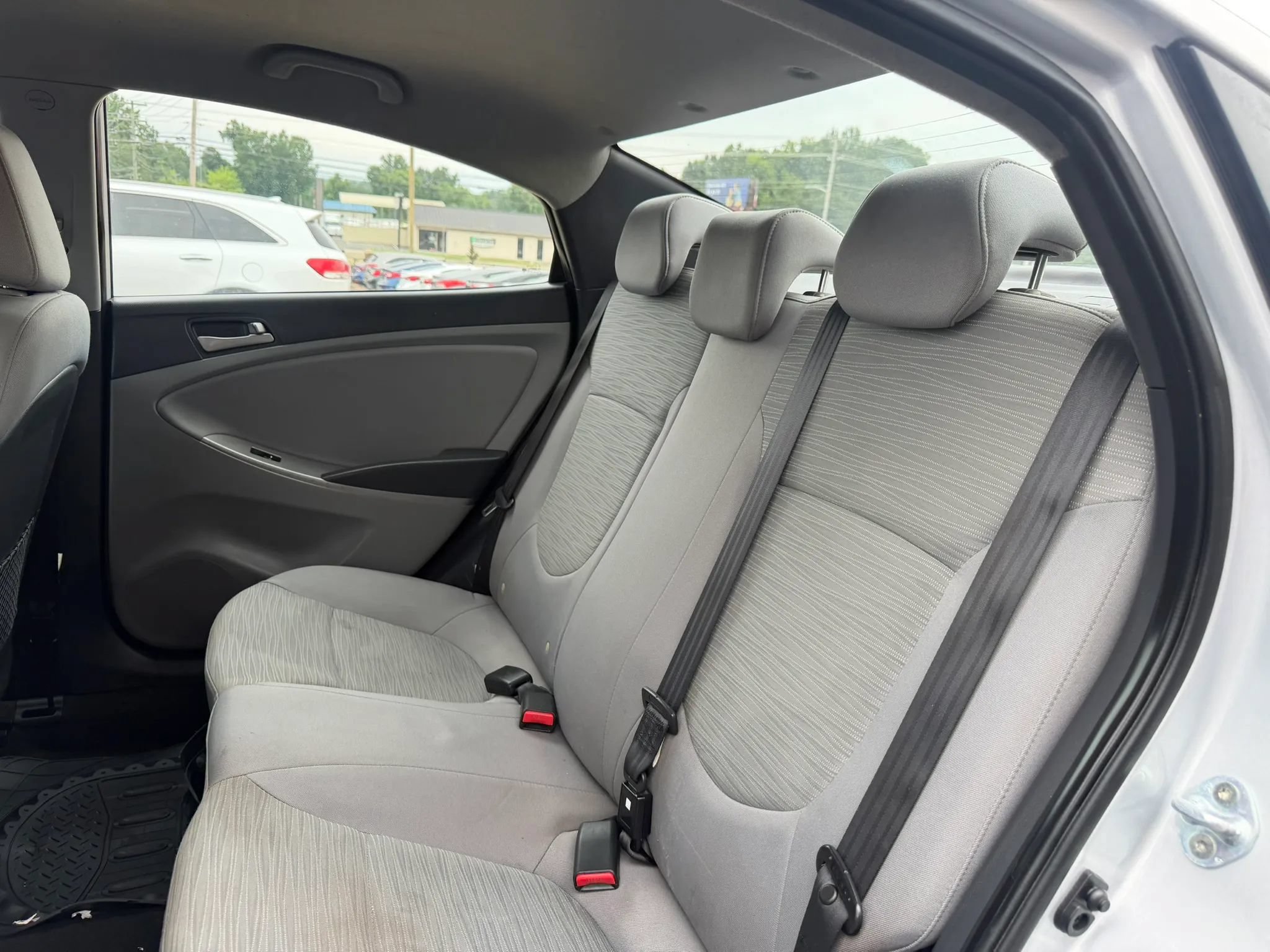 Used 2016 Hyundai Accent SE FWD image 11
