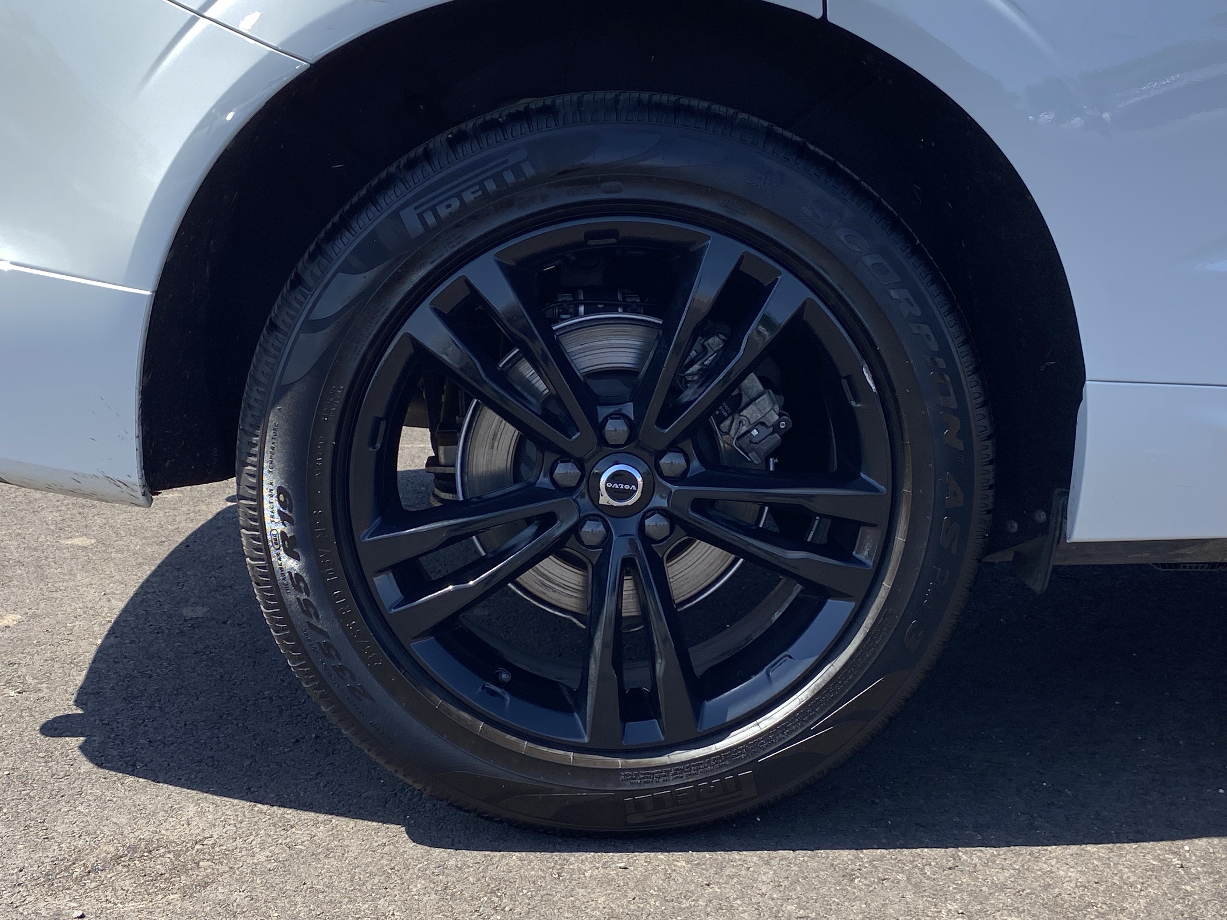 Used 2021 Volvo XC60 T5 Momentum FWD image 10