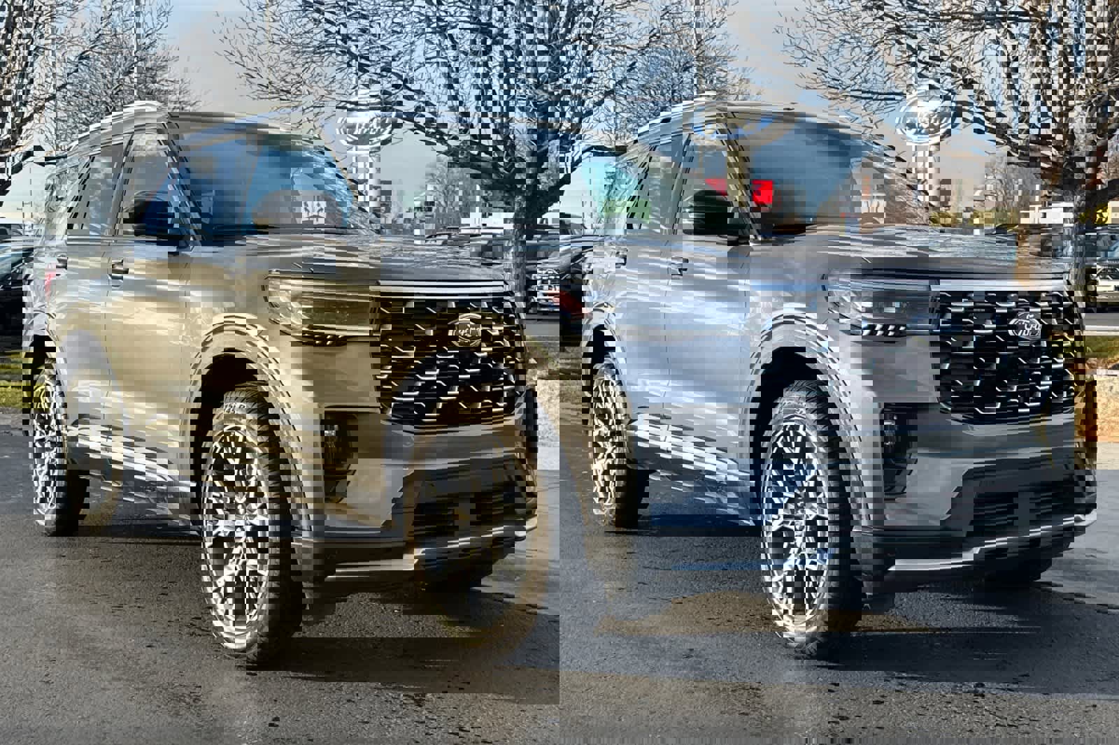 Certified 2025 Ford Explorer Platinum w/ Ultimate Package image 9