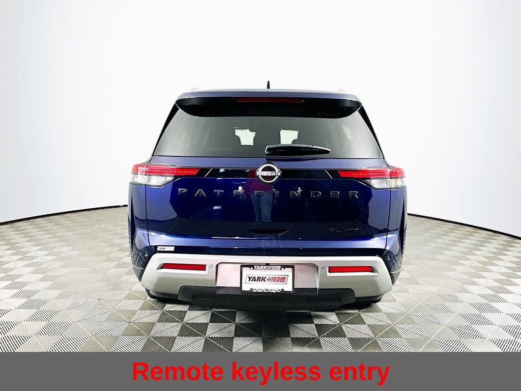 Used 2022 Nissan Pathfinder SL w/ SL Black Package image 10