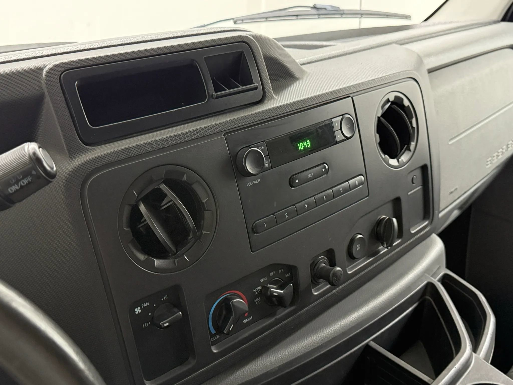 Used 2011 Ford E-150 and Econoline 150 w/ Commercial Cargo Van Pkg RWD image 19
