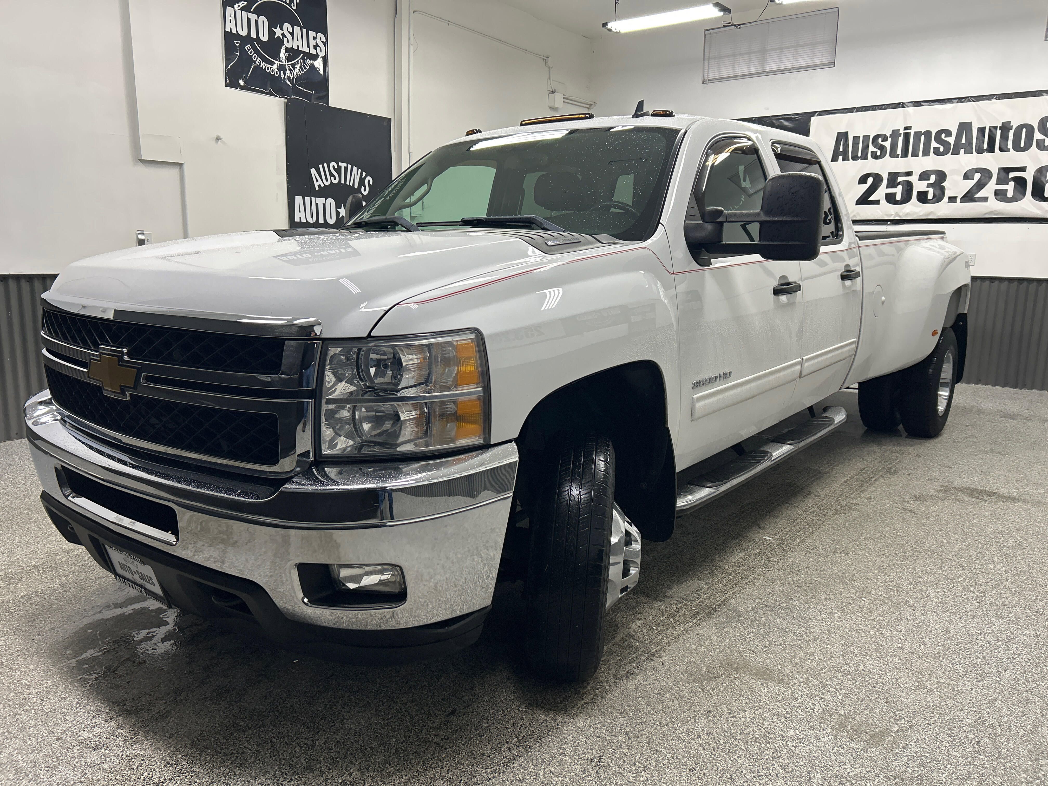 Used 2012 Chevrolet Silverado 3500 LT w/ Interior Plus Package image 3