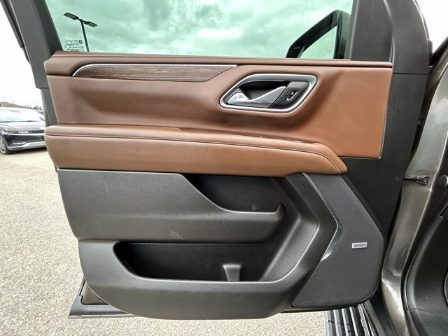 Used 2021 Chevrolet Tahoe High Country w/ Premium Package AWD/4WD image 33