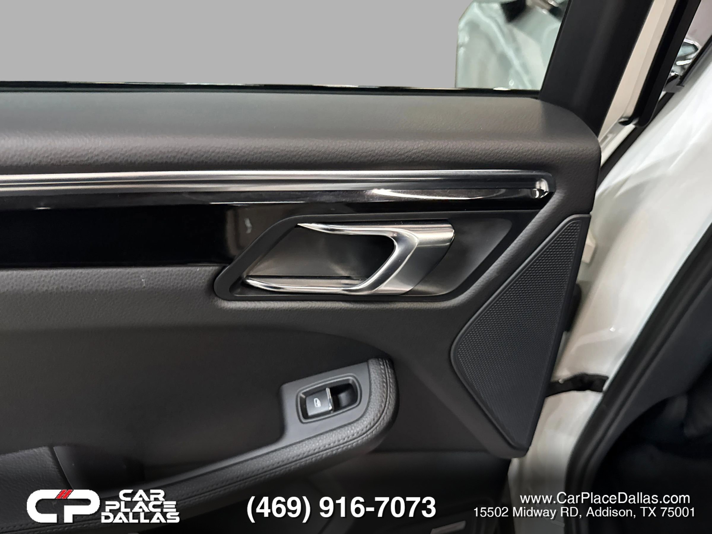 Used 2017 Porsche Macan S image 21