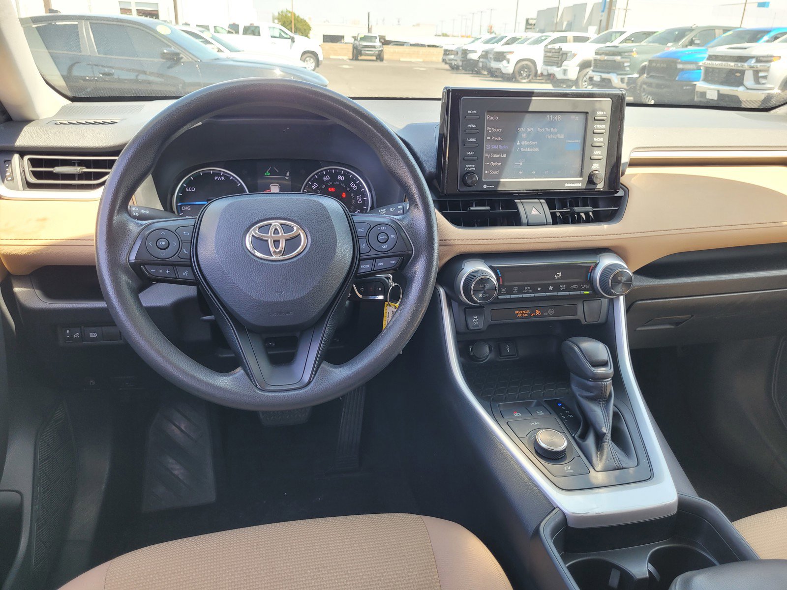 Used 2021 Toyota RAV4 LE image 18