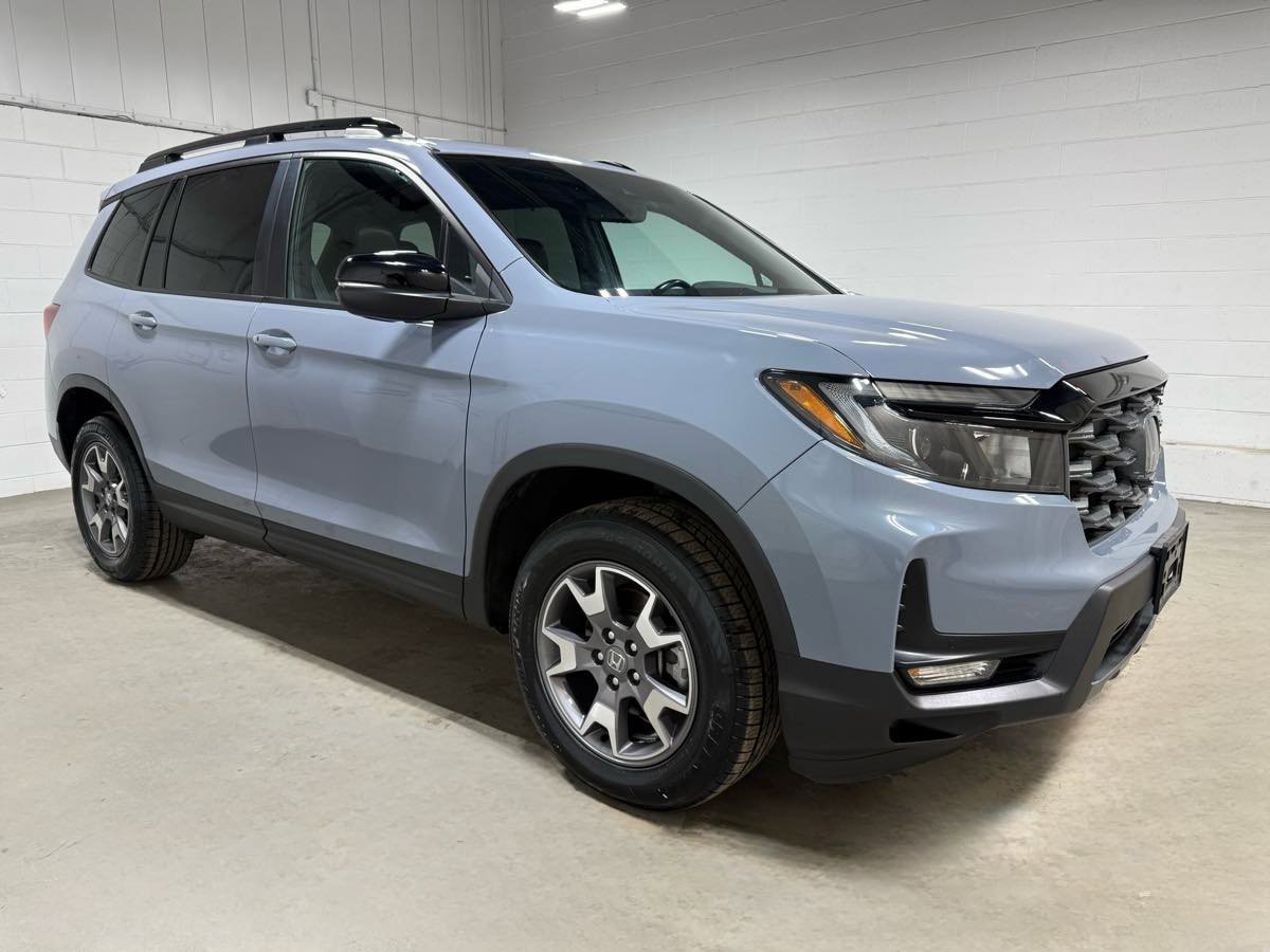 Used 2022 Honda Passport TrailSport image 3
