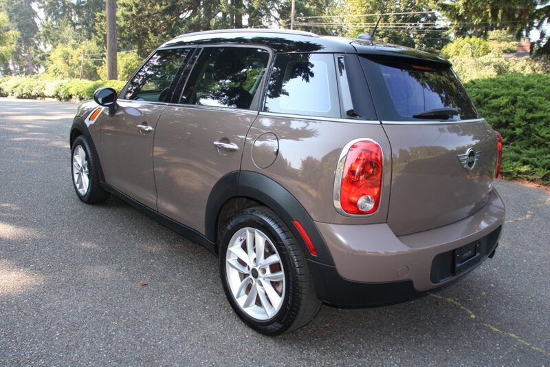 Used 2011 MINI Cooper Countryman FWD image 4