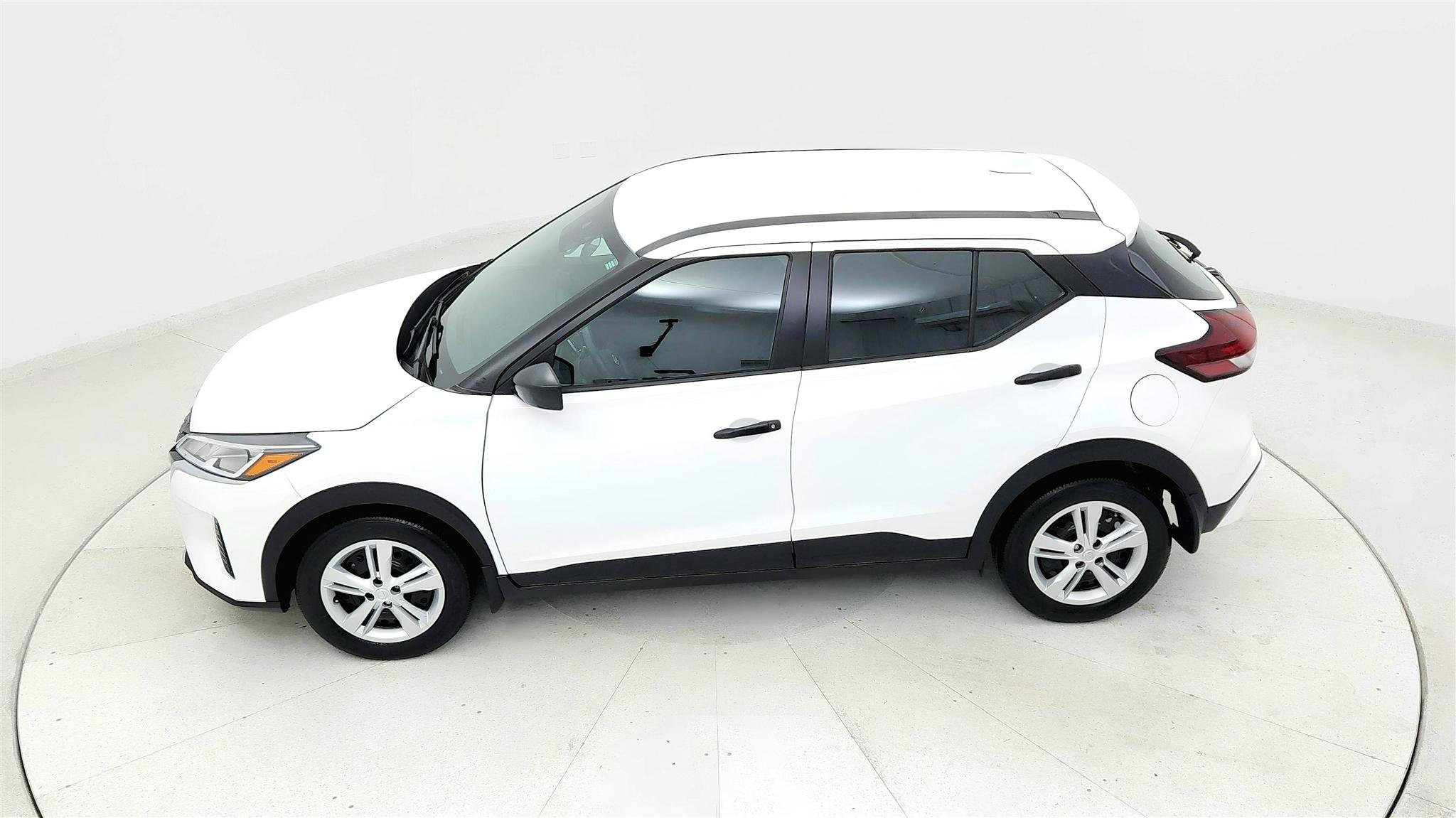 Used 2025 Nissan Kicks Play S FWD image 14