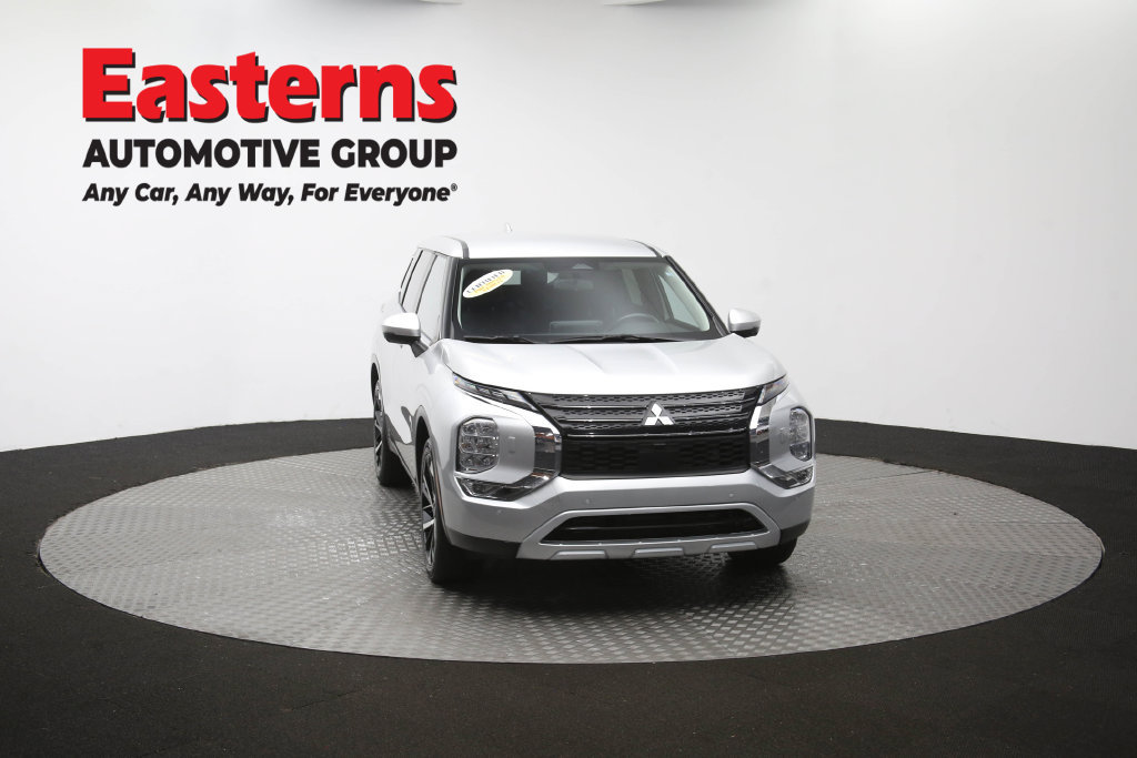 Used 2024 Mitsubishi Outlander SE AWD/4WD image 52