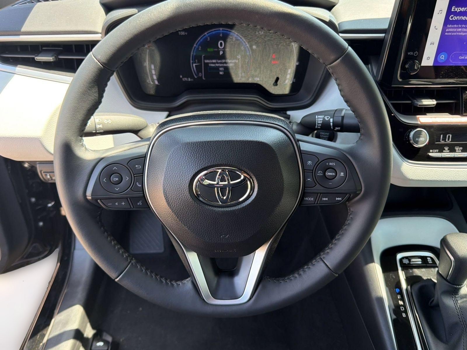 Used 2026 Toyota Corolla SE FWD image 11