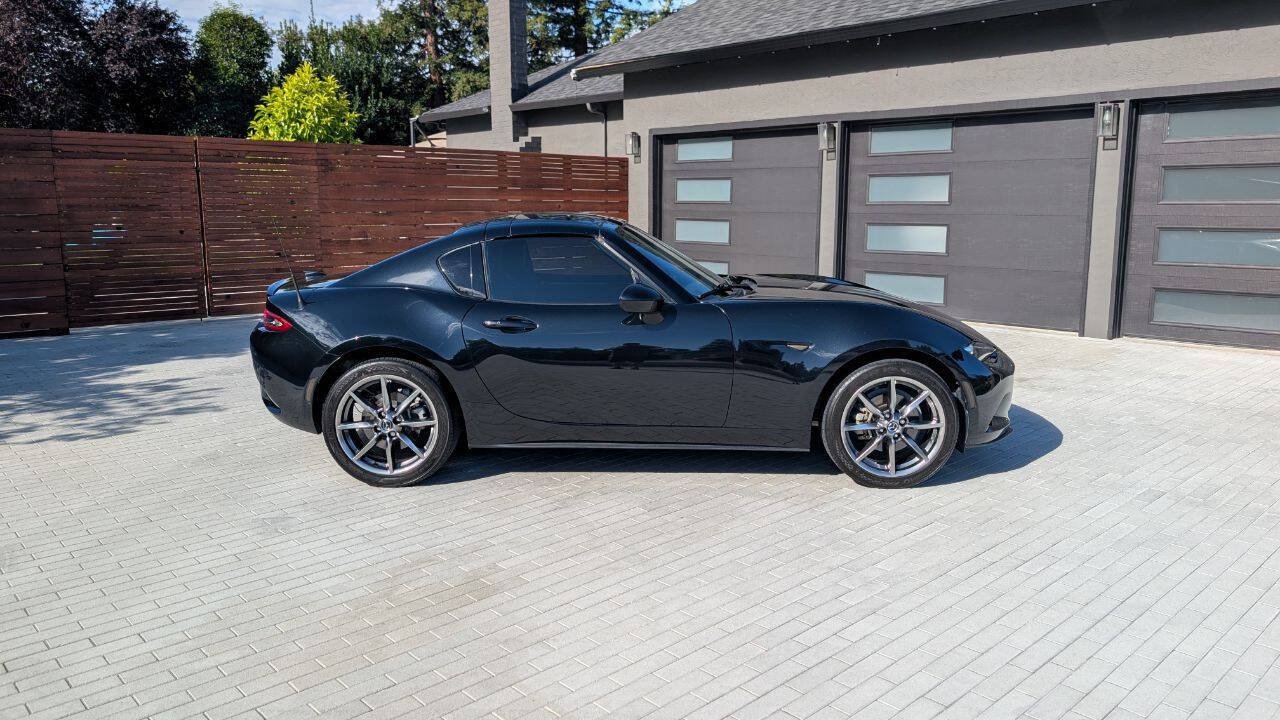 Used 2022 MAZDA MX-5 Miata RF Grand Touring RWD image 2
