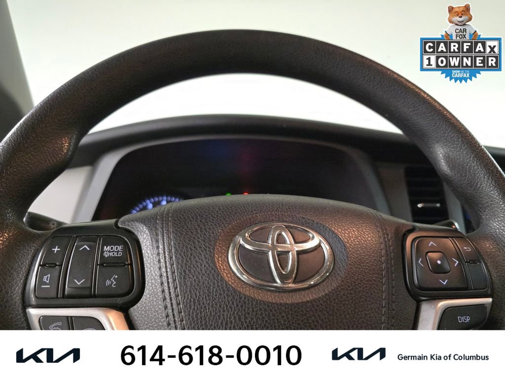 Used 2017 Toyota Sienna LE image 22