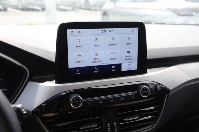 Used 2022 Ford Escape SE w/ Convenience Package FWD image 17