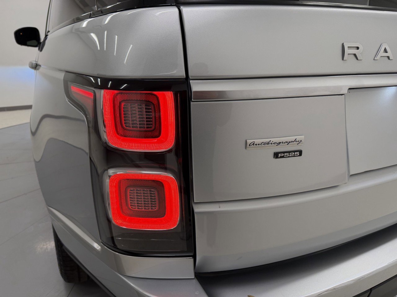 Used 2020 Land Rover Range Rover Autobiography image 59