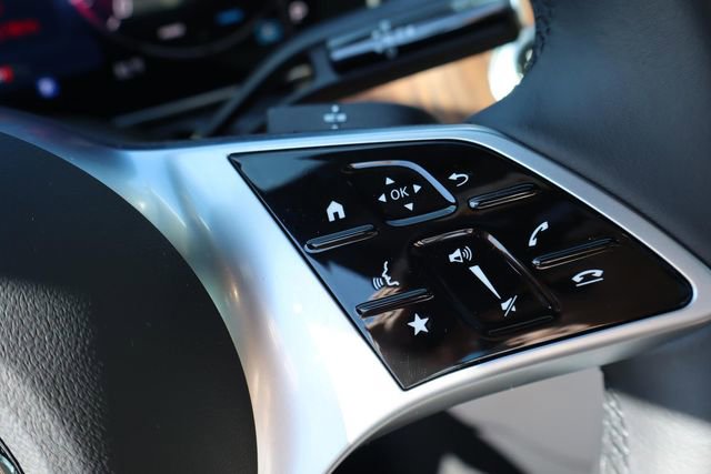 Used 2025 Mercedes-Benz C 300 Sedan image 11