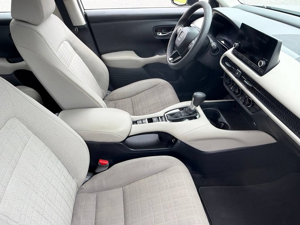 Used 2023 Honda HR-V LX image 15
